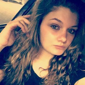 Meet your Posher, Caitlyn